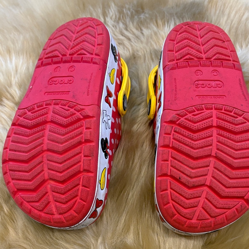 Kid’s Disney Red and Yellow Polka Dot Crocs size 13 EUC literally only worn 2x - Picture 4 of 5